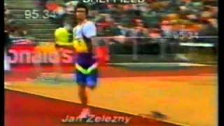 javelin throw lanzamiento de jabalina jan zelezny the crusher the wind part3mp4 [upl. by Nirtiak33]