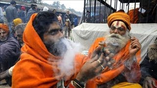 En Nepal fuman marihuana en honor al dios Shiva [upl. by Ritz]