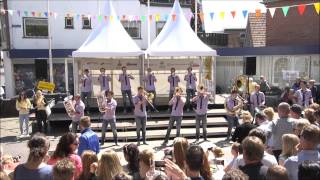 De FliereFluiters Sassenheim Europlein OpenAchterhoeks DweilOrkesten Kampioenschap 14mei2015 Groenlo [upl. by Yecac]