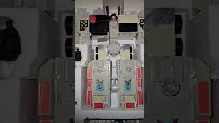 G1 TRANSFORMERS TOY METROPLEX autobot [upl. by Eentruoc334]