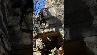 Village Idiot  Gunks bouldering  V7 gunksbouldering v7 [upl. by Blondy]