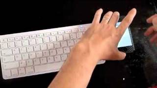 Clavier Bluetooth Halterrego par iPhoneSoft [upl. by Ahcirt]