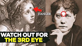 10 STRANGE EXPERIENCES THAT INDICATE THE ACTIVATION OF YOUR THIRD EYE [upl. by Schaper]