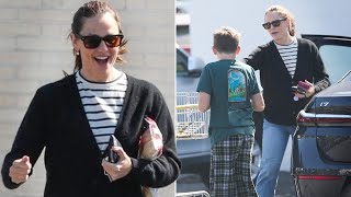 Jennifer Garner and Samuel Affleck Share Sweet Moments on Grocery Trip [upl. by Zennas746]