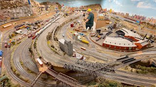 Large HO Scale Model Railroad Layout at The Highland Park Society of Model Railroad Engineers [upl. by Divadleahcim993]