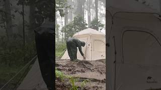 SET UP UMBRELLA TET UNDER HEAVY RAIN shorts [upl. by Edith]