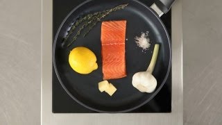 Lachs richtig braten  Die Fischexperten von Deutsche See machens vor [upl. by Ahsikrats564]