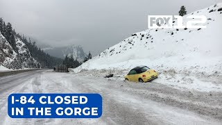 Ice storm shuts down I84 between Troutdale and Hood River [upl. by Novla]