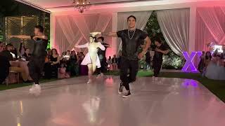 ASÍ DEBERÍAN BAILAR LAS QUINCEAÑERASDISFRUTANDO SU BAILE SORPRESA 🎉 EL MEJOR SHOW DE CHAMBELANES😘 [upl. by Picker]