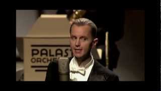 Max Raabe amp Palast Orchester Ich steh´mit Ruth gut [upl. by Aerdnaxela]