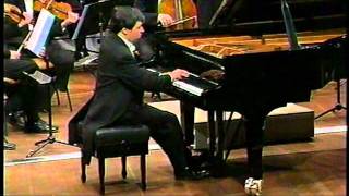 Piano Concerto No 20 Mozart D minor② K 466 Murray Perahia [upl. by Irahs]