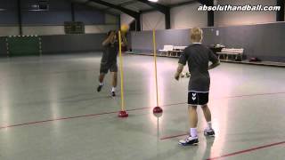 Entrenamiento de balonmano pases con la pareja [upl. by Fiorenze73]