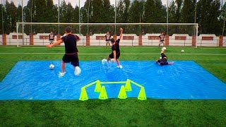 PENALTIS RESBALADIZOS CON VALLA ¡RETO FÚTBOL  SLIP N SLIDE CHALLENGE [upl. by Htez30]