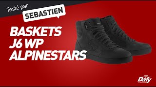 Sébastien vous présente les chaussures Alpinestars J6 WP [upl. by Ettenrahs]