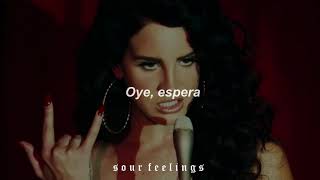 Heartshaped box  Lana del Rey 「 Español」 [upl. by Euqcaj]