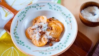 Selbstgemachte Ravioli mit Butternut Kürbis vegetarisch [upl. by Hughes419]