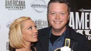 Country music power couple Jason Isbell Amanda Shires announce divorce  Amanda Shires  Jason [upl. by Ayalahs734]