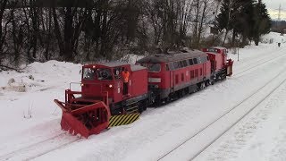 Schneeräumfahrten im Allgäu Br 218 mit 2 Schneepflügen Makros Skl mit Schneefräse [upl. by Tarsuss]