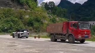 In a tugofwar between the BYD Yangwang U8 and an 8ton truck who will be the winner [upl. by Soutor567]