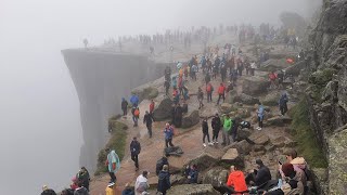 Wanderung auf den Preikestolen  Norwegen [upl. by Slavin914]