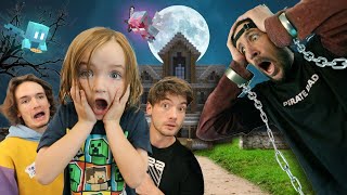 NiKO inside a HAUNTED HOUSE Survival with Dad and Friends Nikos Minecraft Graduation Party part 1 [upl. by Ruhtra]