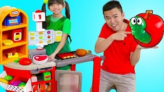 Emma Pretend Play Shopping w Kids Grocery Supermarket Food Toy Store [upl. by Brennan374]