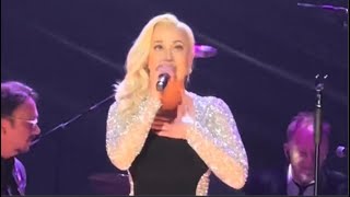 Kellie Pickler Makes Emotional Return to the Stage at a special concert [upl. by Obe]