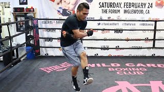 BRIAN VILORIA DISPLAYS JAW DROPPING JUMP ROPE SKILS IN AMAZNG JUMP ROPE WORKOUT [upl. by Jeffers907]