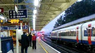 70013 OLIVER CROMWELL GOING THROUGH BASINGSTOKE LIKE THE CLAPPERS 6809 [upl. by Reyem875]