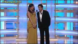 Shahrukh Khan Presenting Slumdog Millionaire At Golden Globe Awards 2009 [upl. by Artinak]