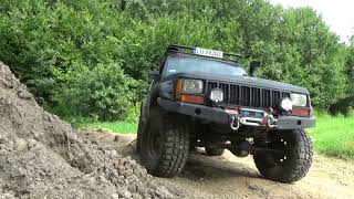 Off the beaten path offroading with Cherokee XJ [upl. by Loreen]