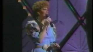 Reba McEntire  Somebody Should Leave 1986 [upl. by Uyerta115]