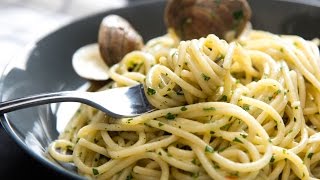 Recipe of Spaghetti alle Vongole in Bianco [upl. by Assened]