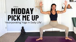 Afternoon Yoga Stretch  15 Minute Yoga For Energy Stretch amp Strength [upl. by Feetal106]