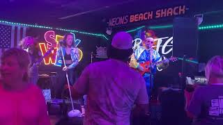 Dixieland Delight Alabama Cover by Scratch 2020 80s Night at Neons PCB [upl. by Eronaele]