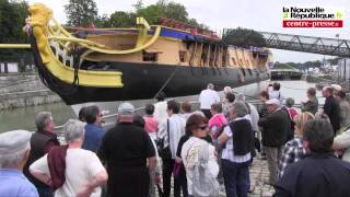 VIDEO Rochefort  LHermione mise à flot [upl. by Sissel]