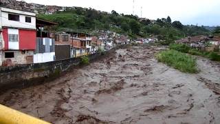 Río Otún Creciente 15 de Octubre [upl. by Twitt121]