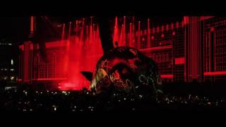 Roger Waters  Pigs Three Different Ones Live [upl. by Enitnelav]