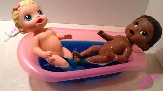 Baby Alive Super Snackin Lily Doll Feeding and Bath Baby Alive Swimming Kelli Maple Fans Love [upl. by Dorena]