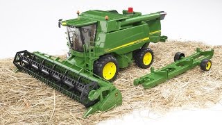 Bruder Toys John Deere Combine Harvester T670i 09804 [upl. by Fey]