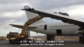 First Boeing B767300 Prototype is Scrapped [upl. by Tamberg]