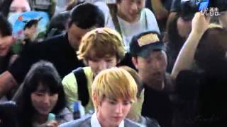 Fancam EXO  Kris Baekhyun amp Chanyeol at Gimpo Airport 120803 [upl. by Tiff]