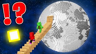 JJ and Mikey Build THE LONGEST STAIRS to THE MOON in Minecraft Maizen [upl. by Tenaj]