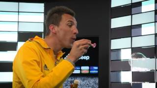 JChallenge Mario Mandzukic scoring a Juventus goal with bubbles [upl. by Yenobe173]