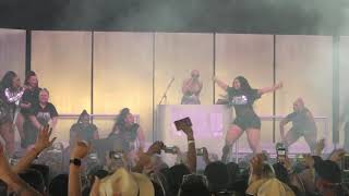 Lizzo  Tempo  Coachella 2019 Weekend 1 [upl. by Cathlene746]