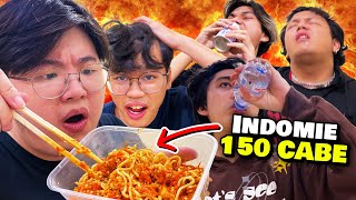 Gw Ajak Temen Gw Makan Indomie Pake 150 CABE  GA NGOTAK PEDESNYA [upl. by Amoreta]