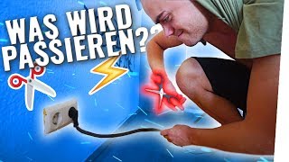 KABEL unter STROM durchschneiden ✂⚡ sehr sehr dumme idee [upl. by Ahsropal]