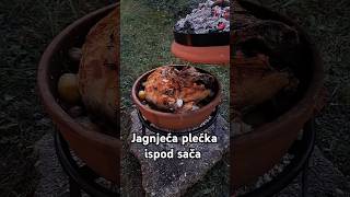 Jagnjeća plećka ispod sača earthenware food cooking lamb lambmeat cookinglamb lambrecipes [upl. by Kerat]