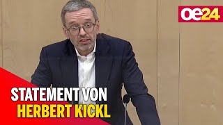 Herbert Kickl bei erster Nationalratssitzung mit Kanzler Nehammer [upl. by Eeral957]