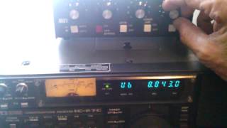 ICOM R70  MFJ TUNER [upl. by Netsrak]